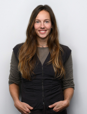 WEB_BW_Talent_9815-scaled_290x380_acf_cropped